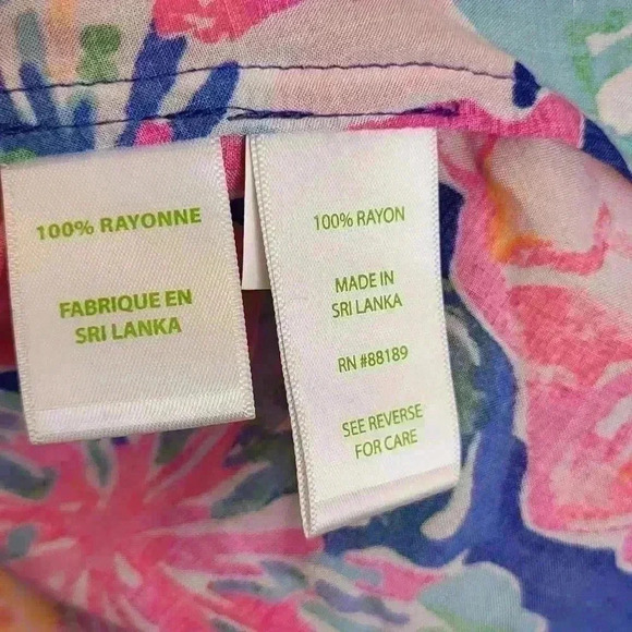 Lilly Pulitzer Martinique Jungle Utopia V Neck Top Size Medium - Picture 10 of 11